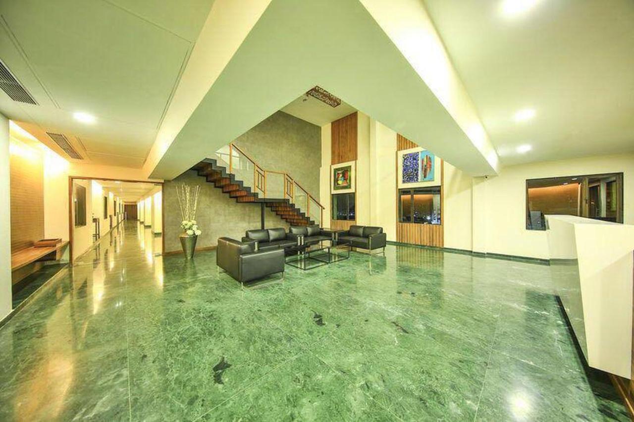 Fabhotel Flora Vastral أحمد أباد المظهر الخارجي الصورة