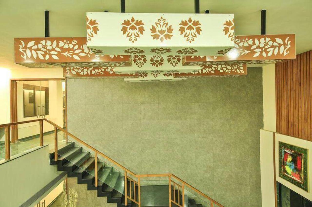 Fabhotel Flora Vastral أحمد أباد المظهر الخارجي الصورة
