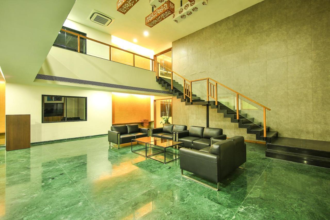 Fabhotel Flora Vastral أحمد أباد المظهر الخارجي الصورة
