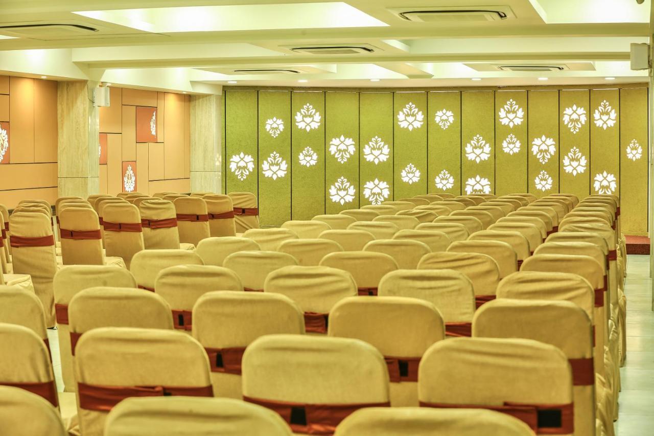 Fabhotel Flora Vastral أحمد أباد المظهر الخارجي الصورة