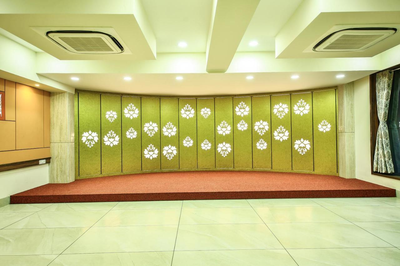 Fabhotel Flora Vastral أحمد أباد المظهر الخارجي الصورة