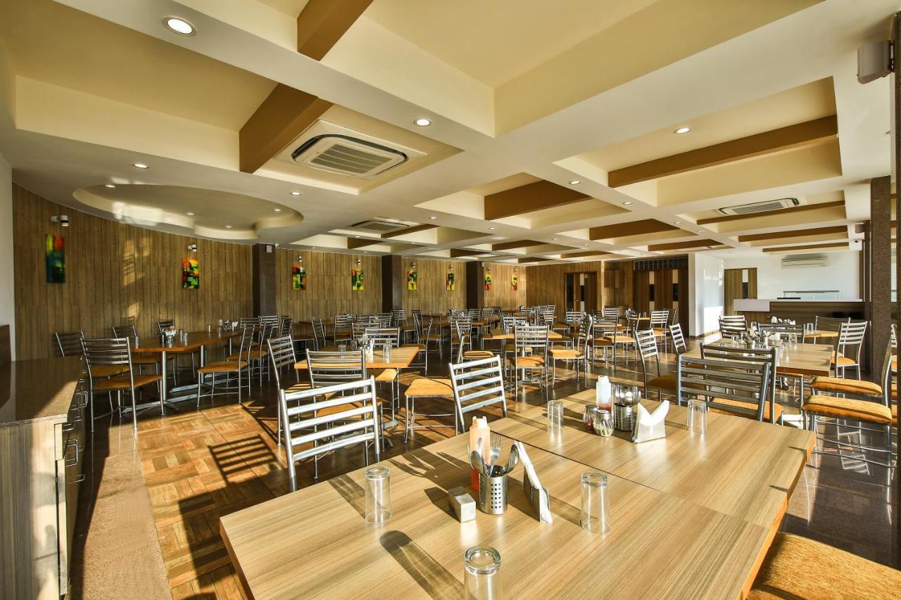 Fabhotel Flora Vastral أحمد أباد المظهر الخارجي الصورة