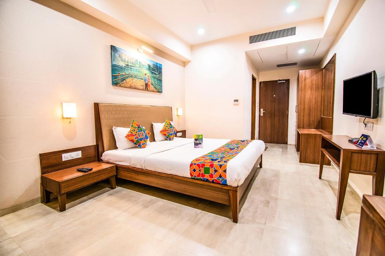 Fabhotel Flora Vastral أحمد أباد المظهر الخارجي الصورة